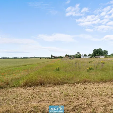 Moca - Peaceful Enjoyment, Close To Everything In *