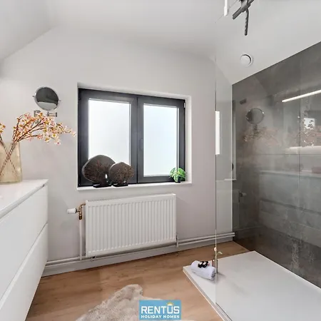 Moca - Peaceful Enjoyment, Close To Everything In Nieuwpoort