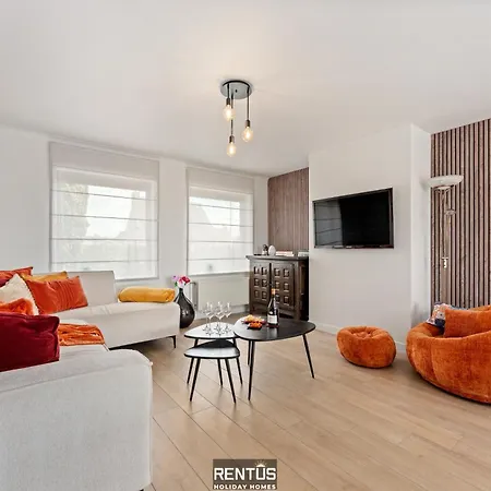 Moca - Peaceful Enjoyment, Close To Everything In