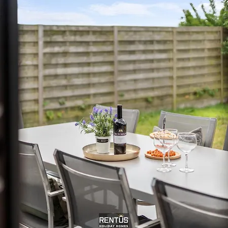 Moca - Peaceful Enjoyment, Close To Everything In Prázdninový dům