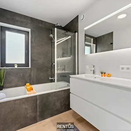 Moca - Peaceful Enjoyment, Close To Everything In Nieuwpoort