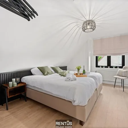 Moca - Peaceful Enjoyment, Close To Everything In Prázdninový dům